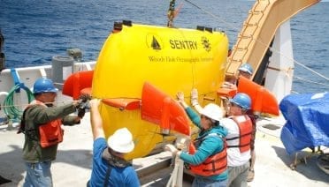WHOI to Assist in NTSB Search for El Faro Data Recorder